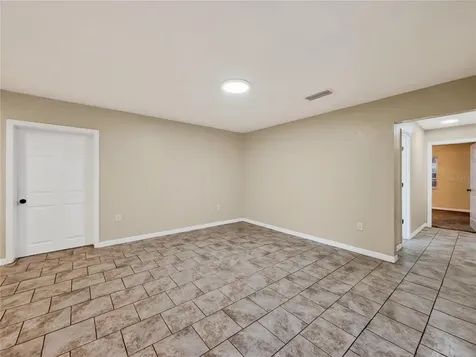 176 E Grandbend Avenue Lake Mary FL 32746