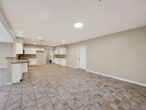 176 E Grandbend Avenue Lake Mary FL 32746
