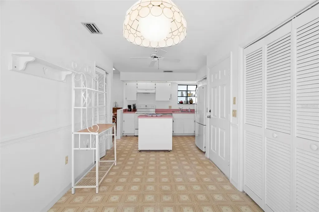 1016 Teal Pointe Tarpon Springs FL 34689