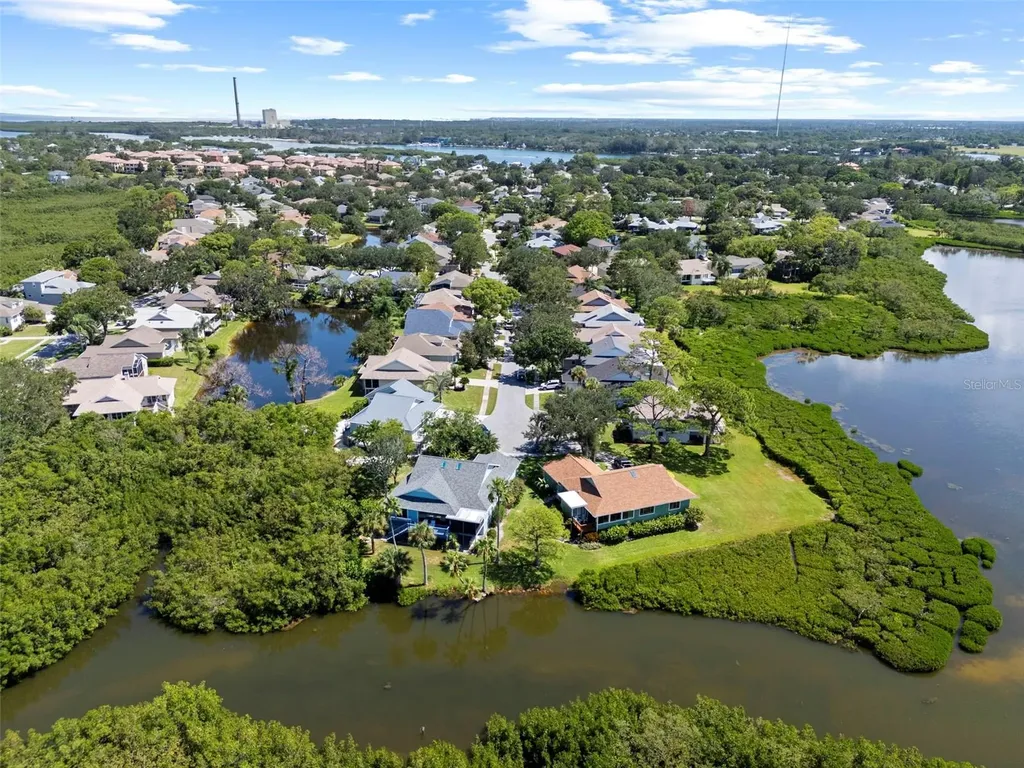 1016 Teal Pointe Tarpon Springs FL 34689