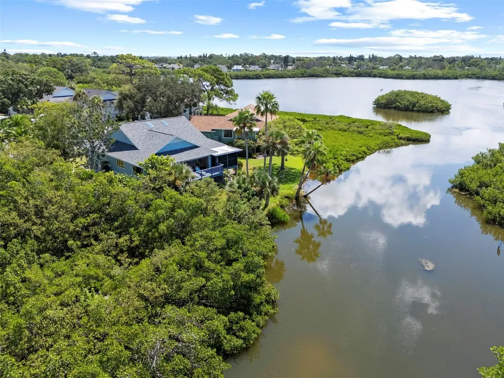 1016 Teal Pointe Tarpon Springs FL 34689