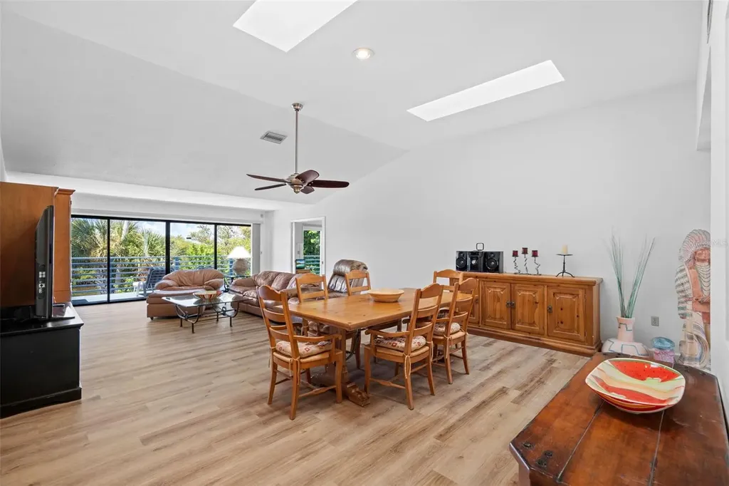 1016 Teal Pointe Tarpon Springs FL 34689