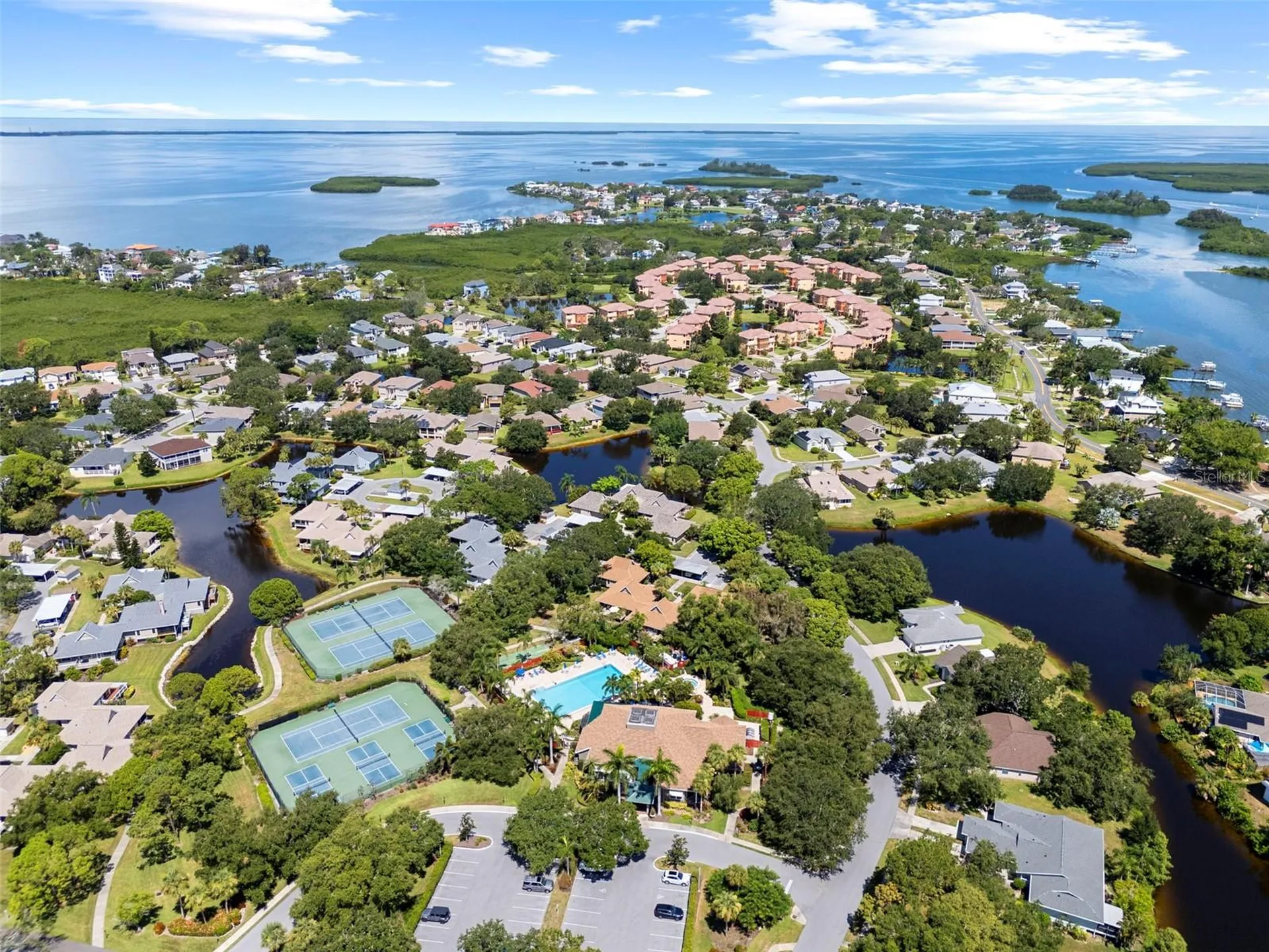1016 Teal Pointe Tarpon Springs FL 34689