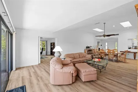 1016 Teal Pointe Tarpon Springs FL 34689