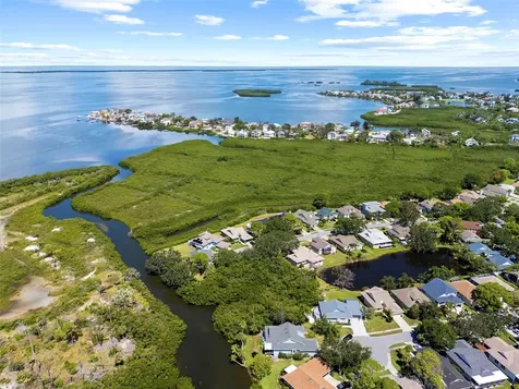 1016 Teal Pointe Tarpon Springs FL 34689