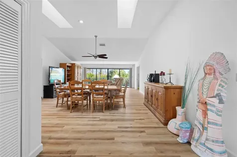 1016 Teal Pointe Tarpon Springs FL 34689