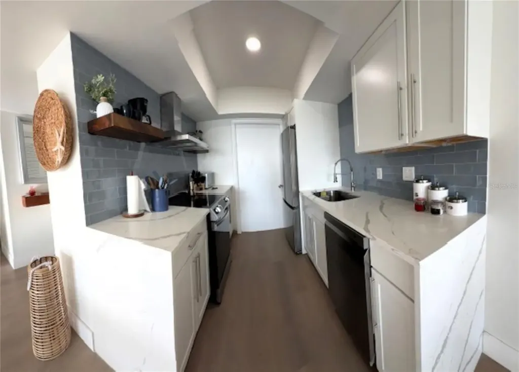 3806 Gulf Of Mexico Drive Longboat Key FL 34228