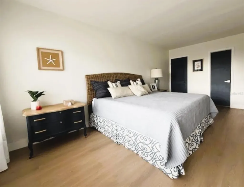 3806 Gulf Of Mexico Drive Longboat Key FL 34228