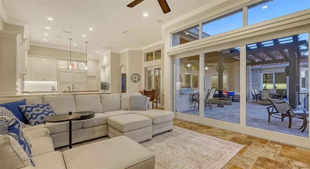 400 N Washington Drive Sarasota FL 34236