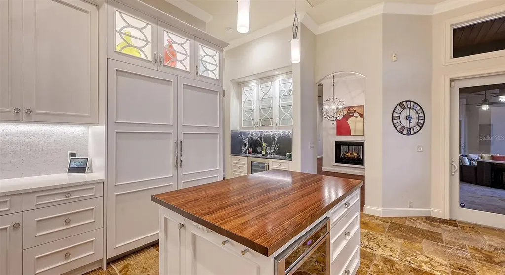 400 N Washington Drive Sarasota FL 34236