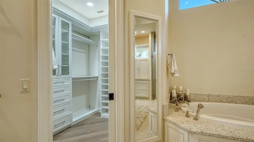 400 N Washington Drive Sarasota FL 34236