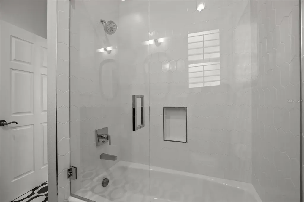 400 N Washington Drive Sarasota FL 34236