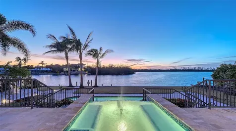 400 N Washington Drive Sarasota FL 34236