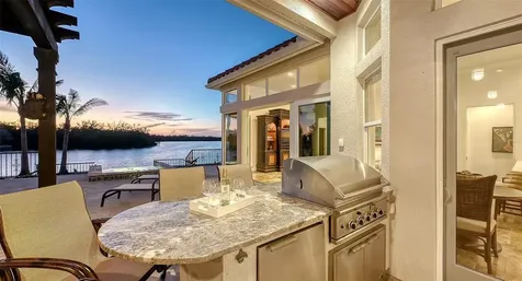 400 N Washington Drive Sarasota FL 34236