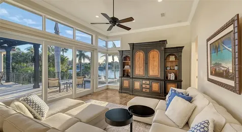 400 N Washington Drive Sarasota FL 34236