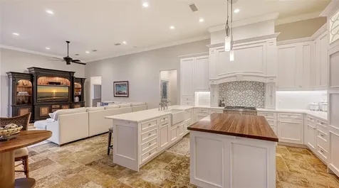 400 N Washington Drive Sarasota FL 34236