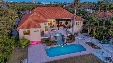 400 N Washington Drive Sarasota FL 34236