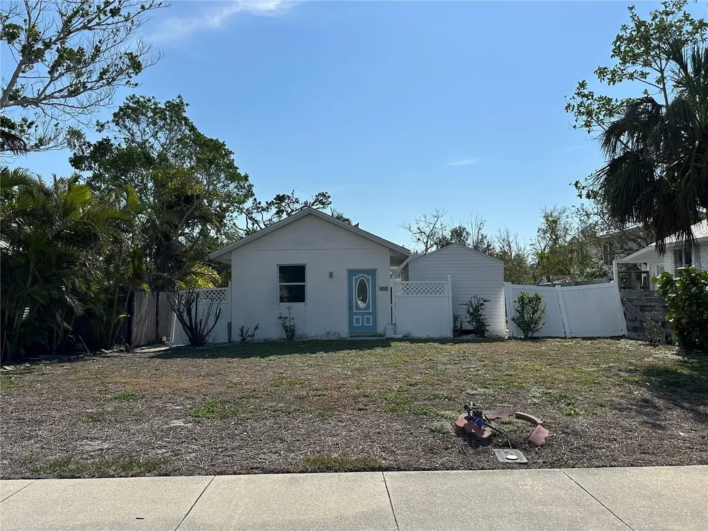690 Broadway Street Longboat Key FL 34228