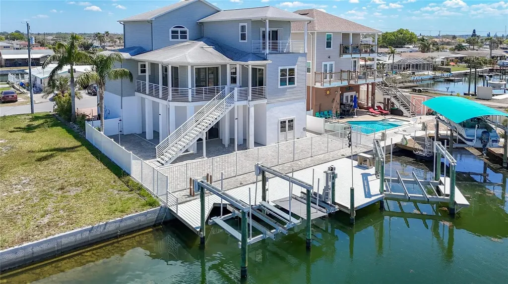 13737 Victor Avenue Hudson FL 34667