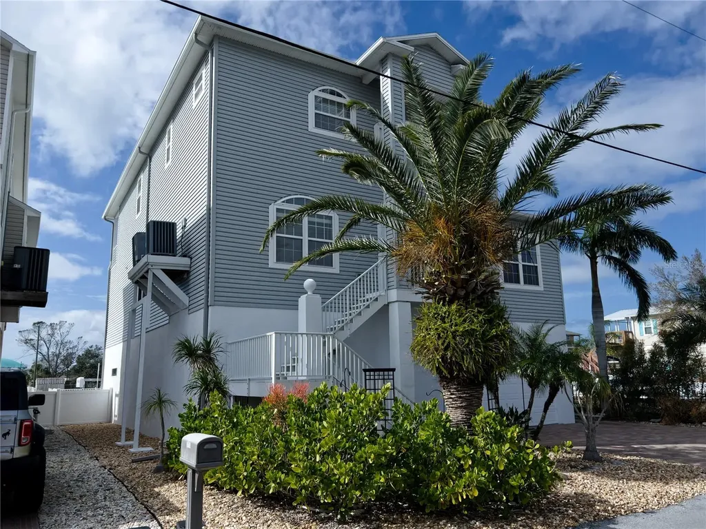 13737 Victor Avenue Hudson FL 34667