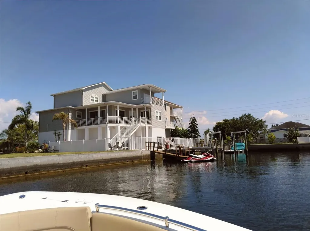 13737 Victor Avenue Hudson FL 34667