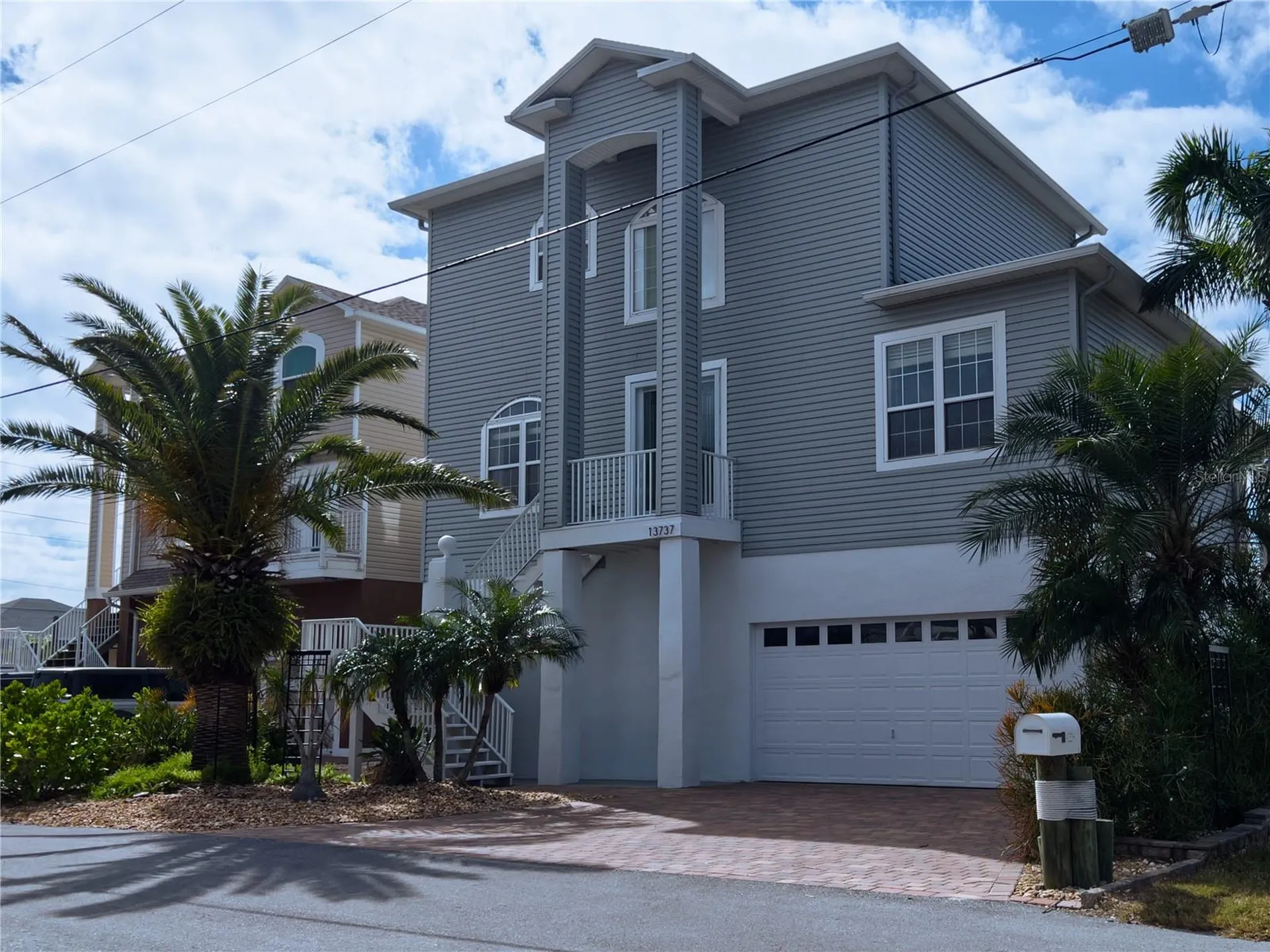 13737 Victor Avenue Hudson FL 34667