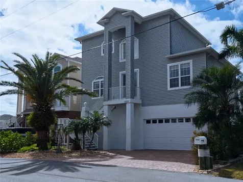 13737 Victor Avenue Hudson FL 34667