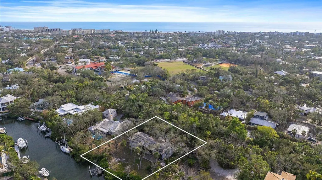 5225 Hidden Harbor Road Sarasota FL 34242