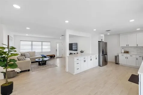 2211 Tuttle Terrace Sarasota FL 34239