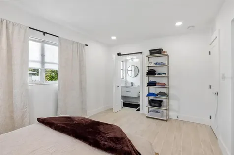 2211 Tuttle Terrace Sarasota FL 34239
