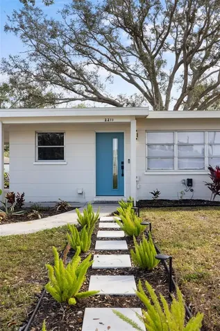 2211 Tuttle Terrace Sarasota FL 34239