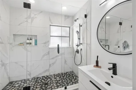 2211 Tuttle Terrace Sarasota FL 34239