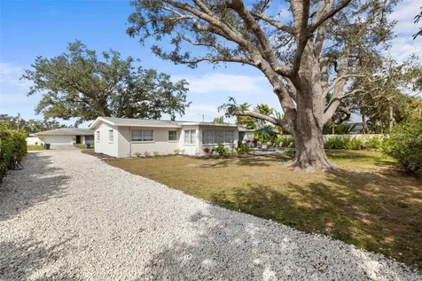 2211 Tuttle Terrace Sarasota FL 34239