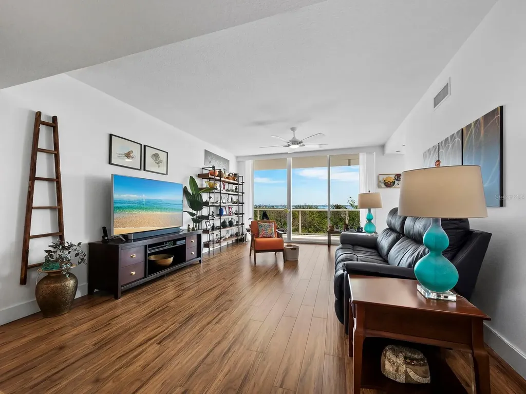 1800 Benjamin Franklin Drive Sarasota FL 34236