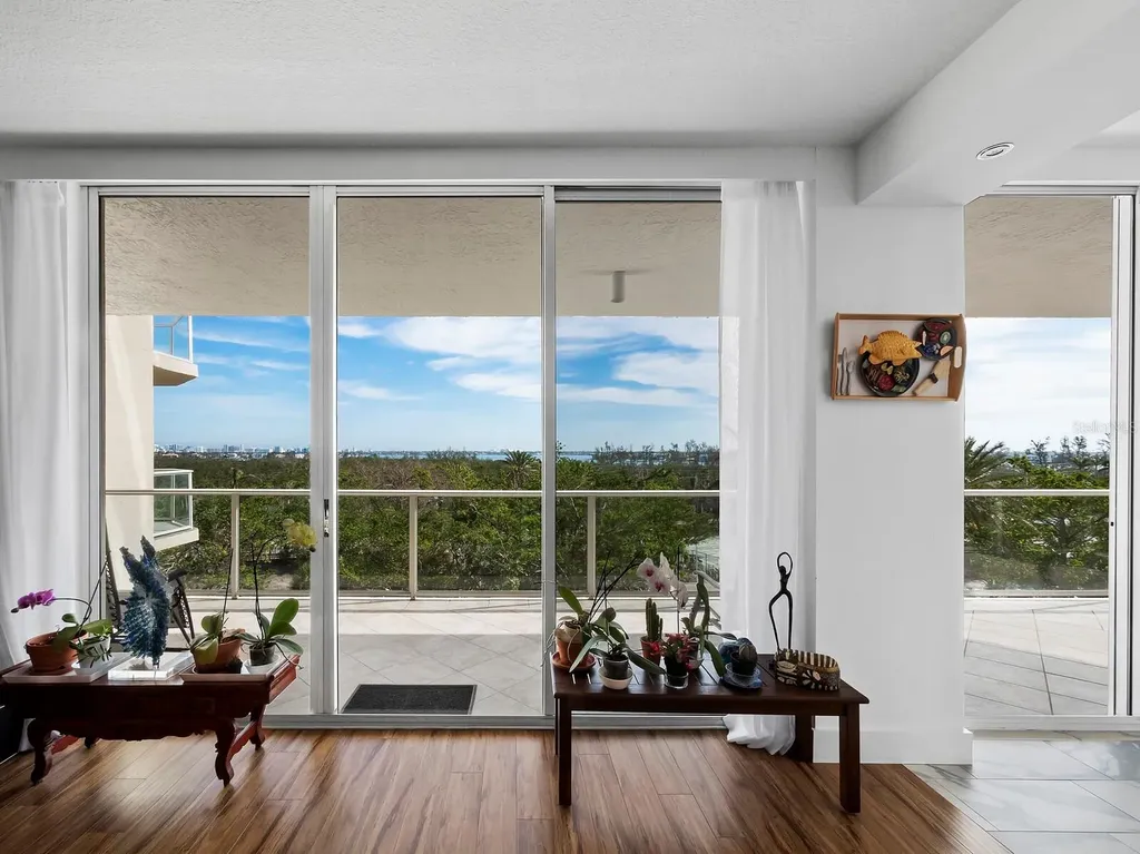 1800 Benjamin Franklin Drive Sarasota FL 34236