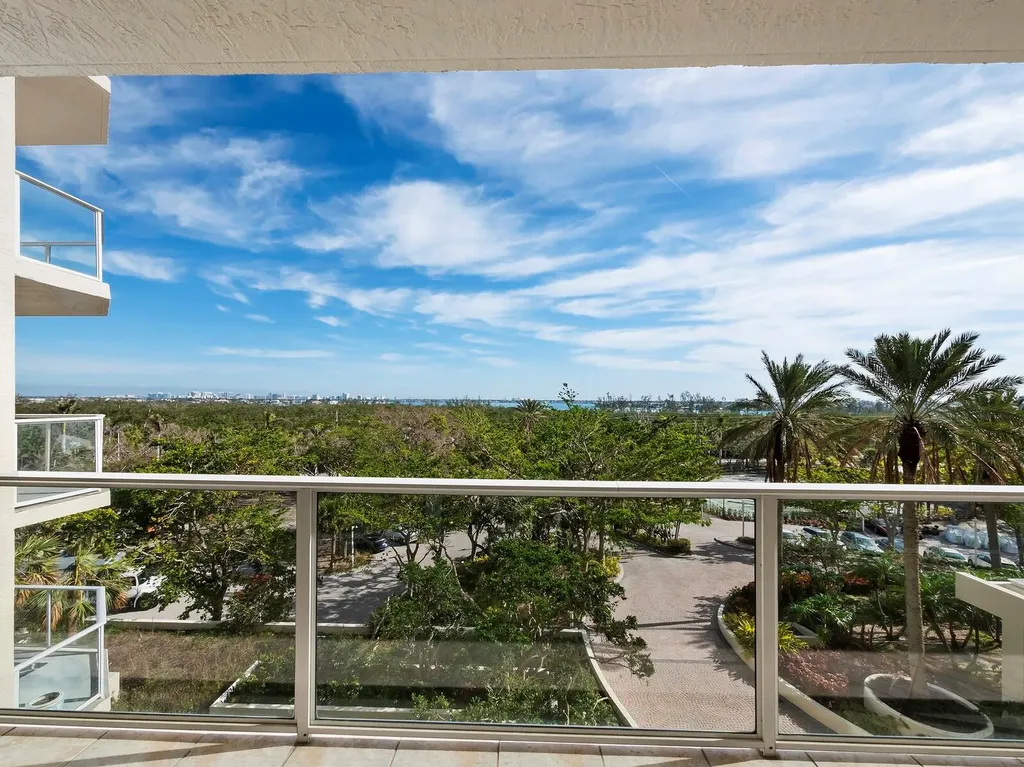 1800 Benjamin Franklin Drive Sarasota FL 34236