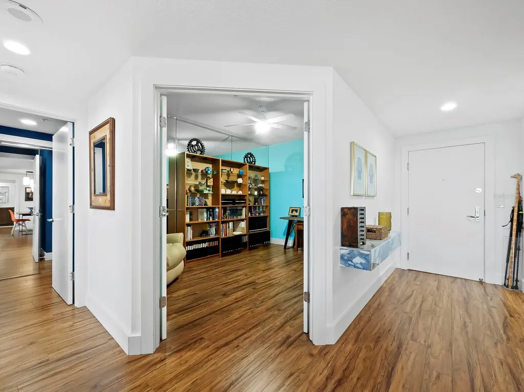 1800 Benjamin Franklin Drive Sarasota FL 34236