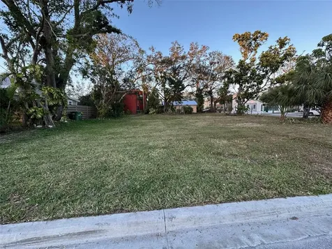803 Goodrich Avenue Sarasota FL 34236