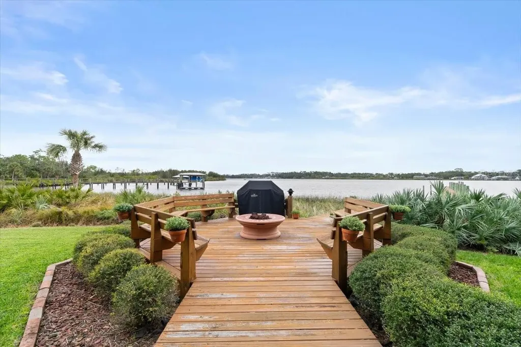 2806 Bay Vista Court New Smyrna Beach FL 32168