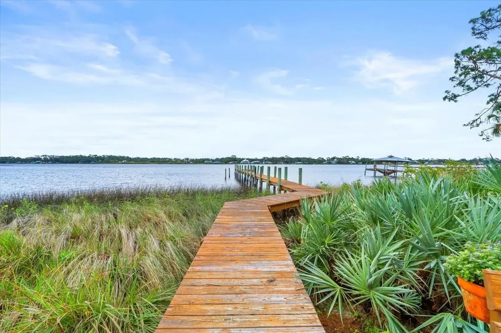 2806 Bay Vista Court New Smyrna Beach FL 32168