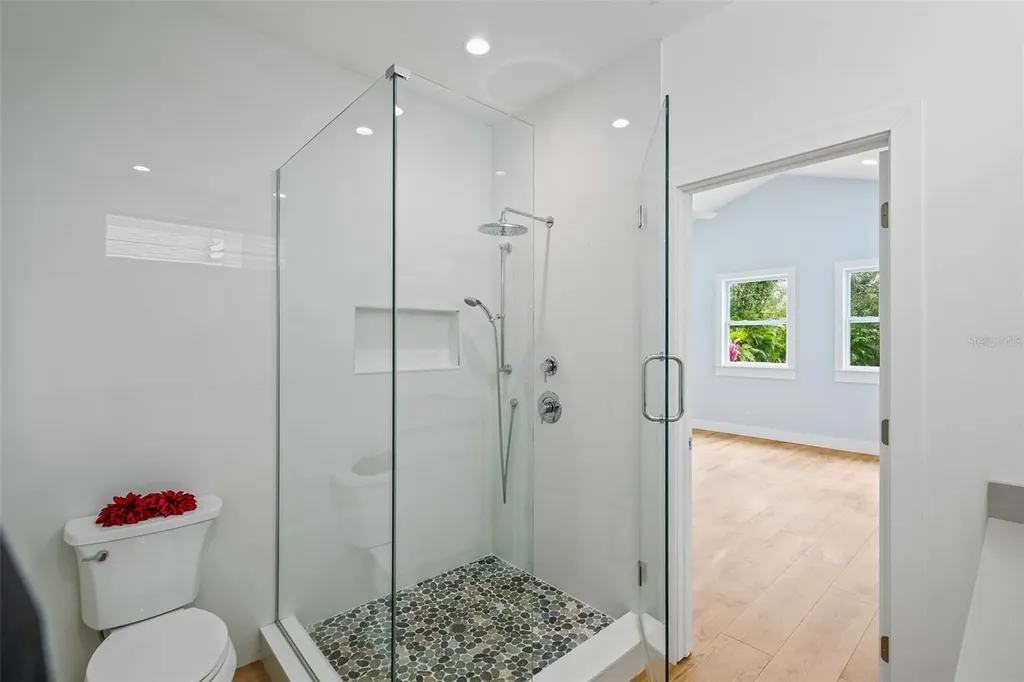 1061 Sedeeva Street Clearwater FL 33755