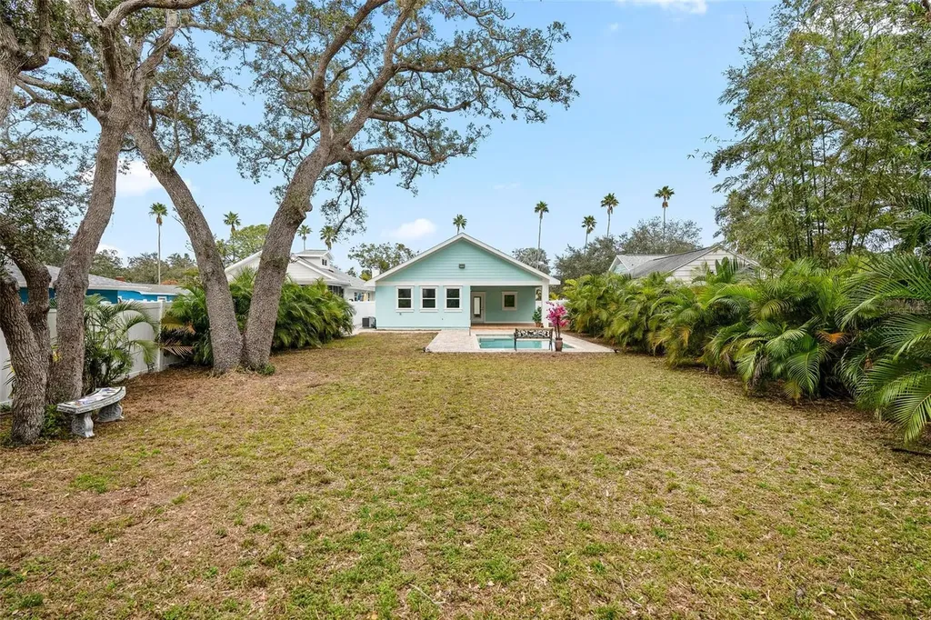 1061 Sedeeva Street Clearwater FL 33755