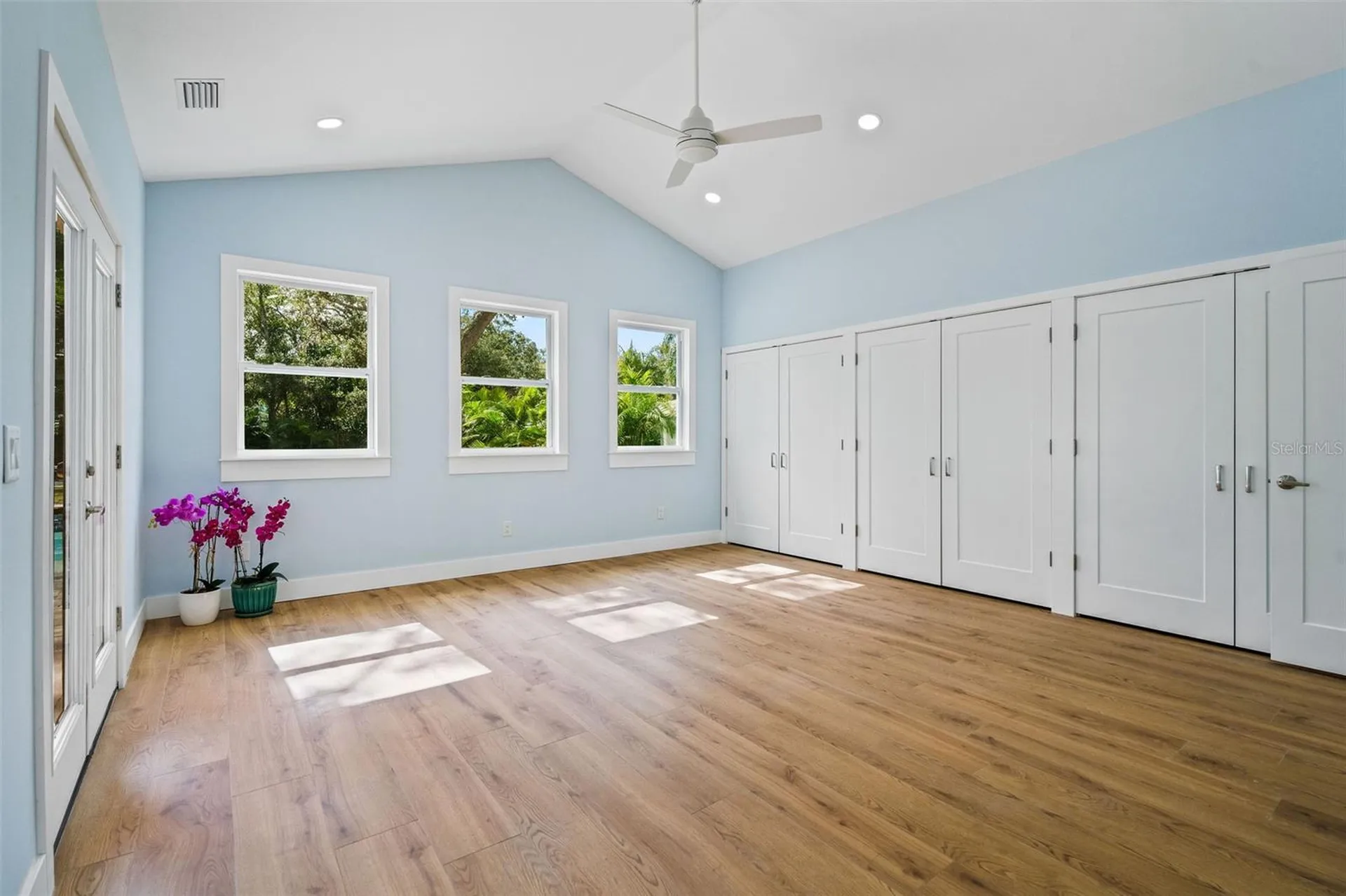 1061 Sedeeva Street Clearwater FL 33755