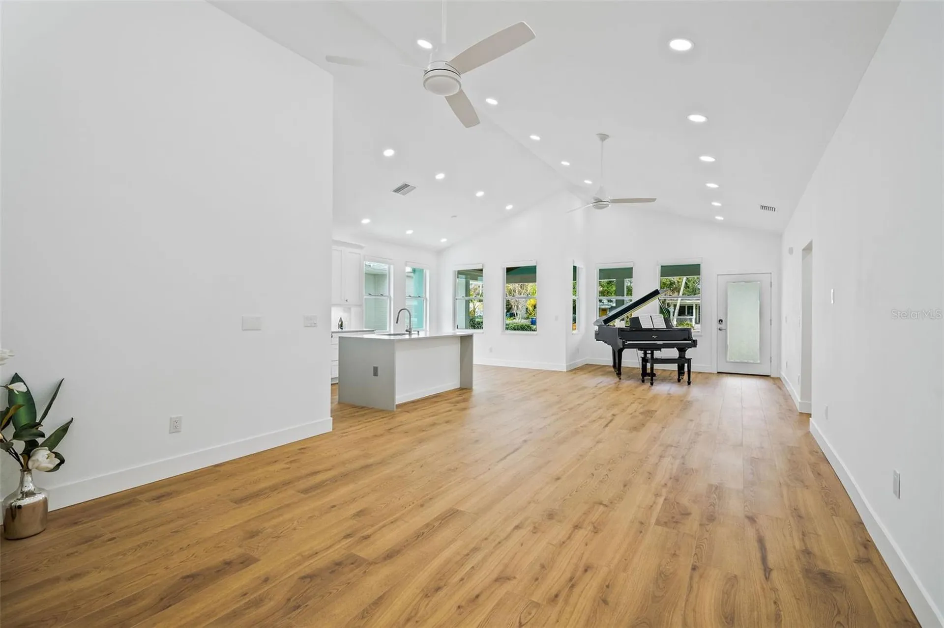 1061 Sedeeva Street Clearwater FL 33755