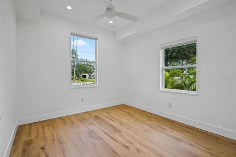 1061 Sedeeva Street Clearwater FL 33755