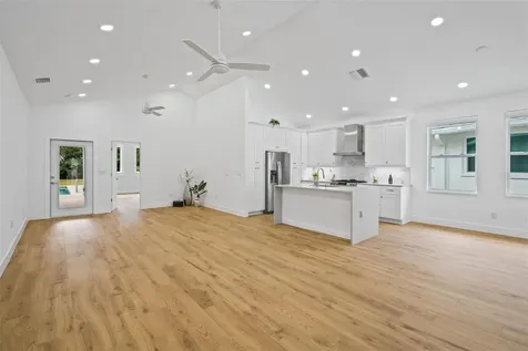 1061 Sedeeva Street Clearwater FL 33755