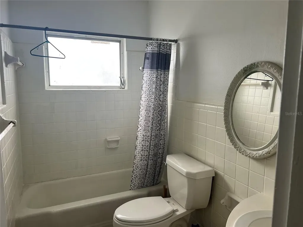 1121 Oakland Drive Tavares FL 32778
