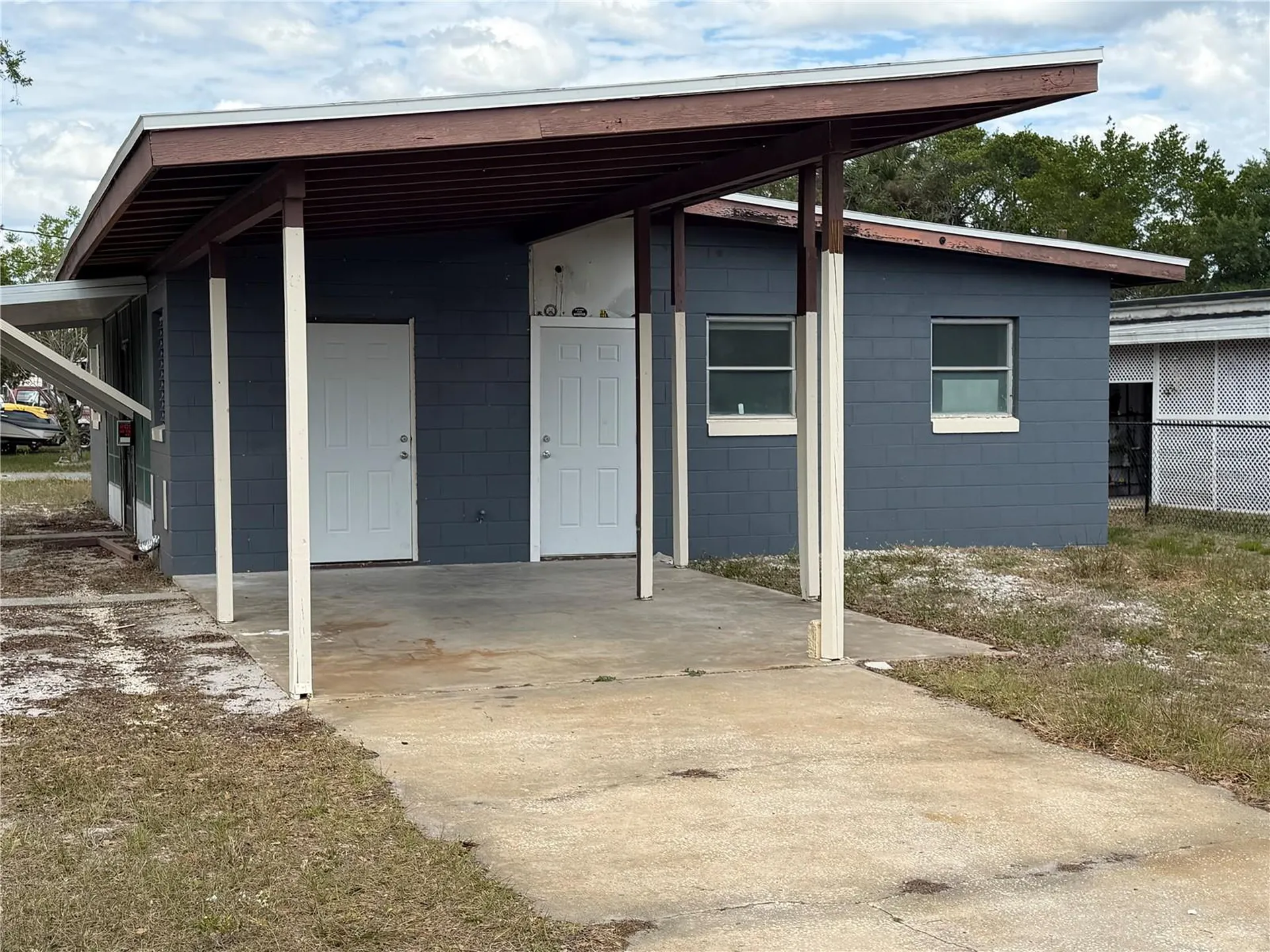 1121 Oakland Drive Tavares FL 32778