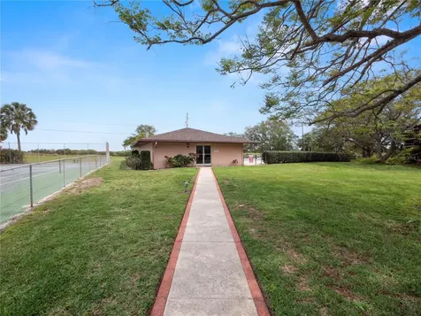 230 La Casa Lake Wales FL 33898