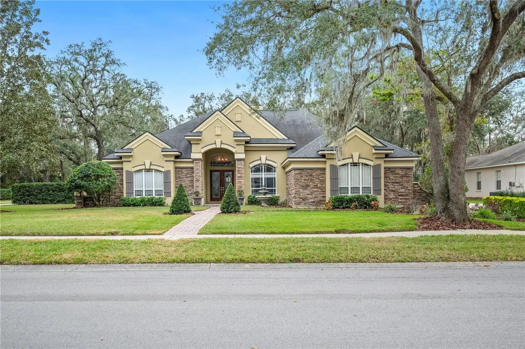 6011 Hammock Hill Avenue Lithia FL 33547